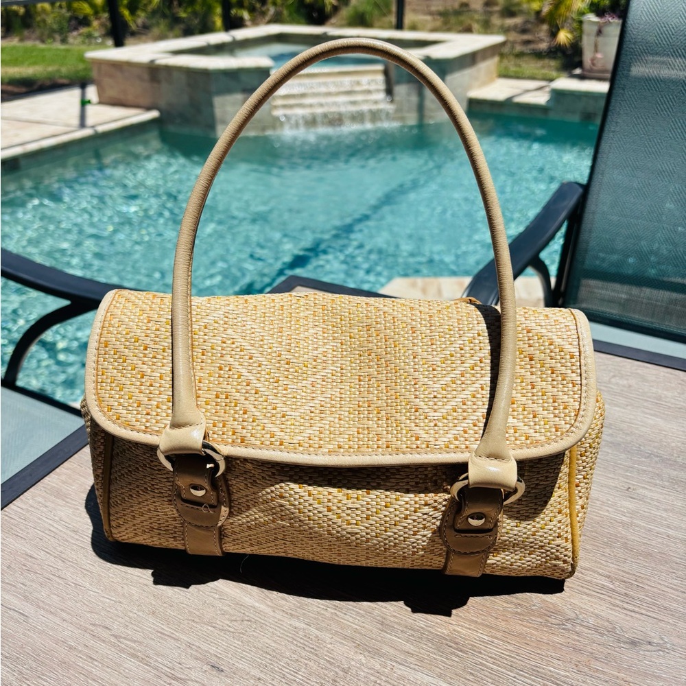 Giano Bernini Elegant Tan Woven Handbag - perfect for summer - like new